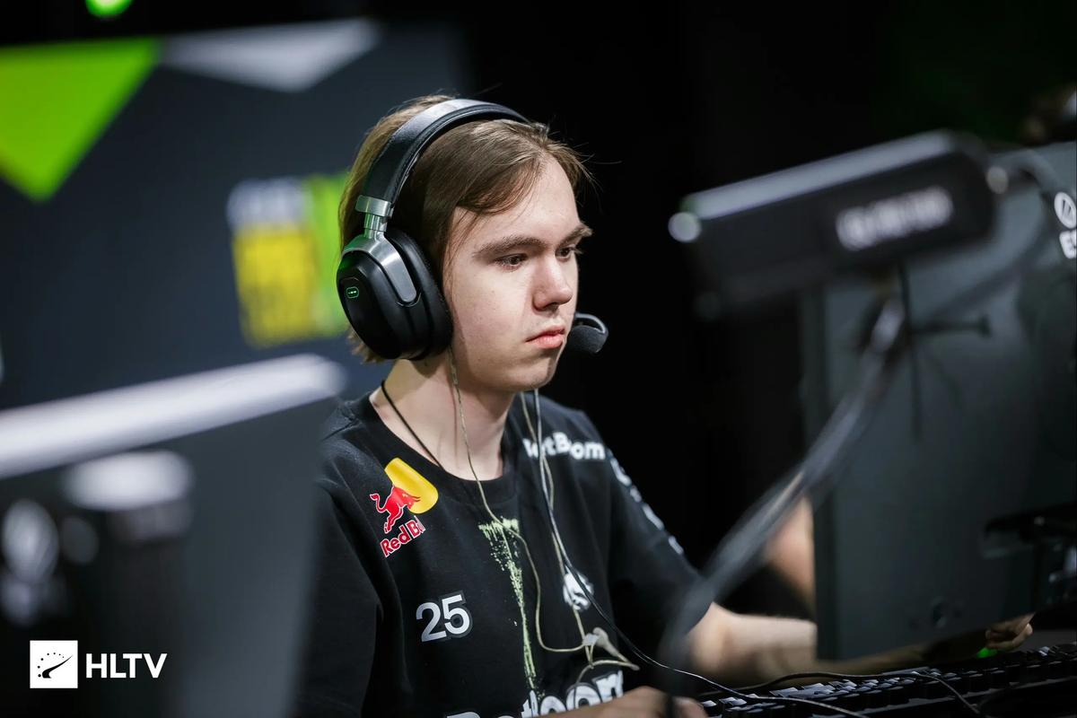 knight超越Tian成为LPL第一位连续五次打进胜者组决赛的选手