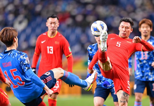 炸个痛快！王记得狂轰乱炸 小伞五杀 Cat掌控战场扳回一城